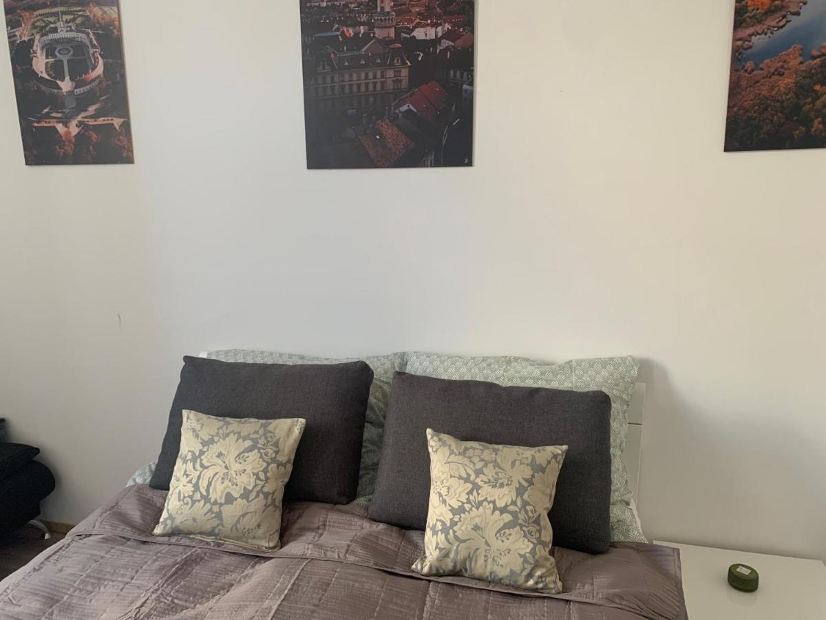 Studio77 Apartman Appartamento Sopron Esterno foto
