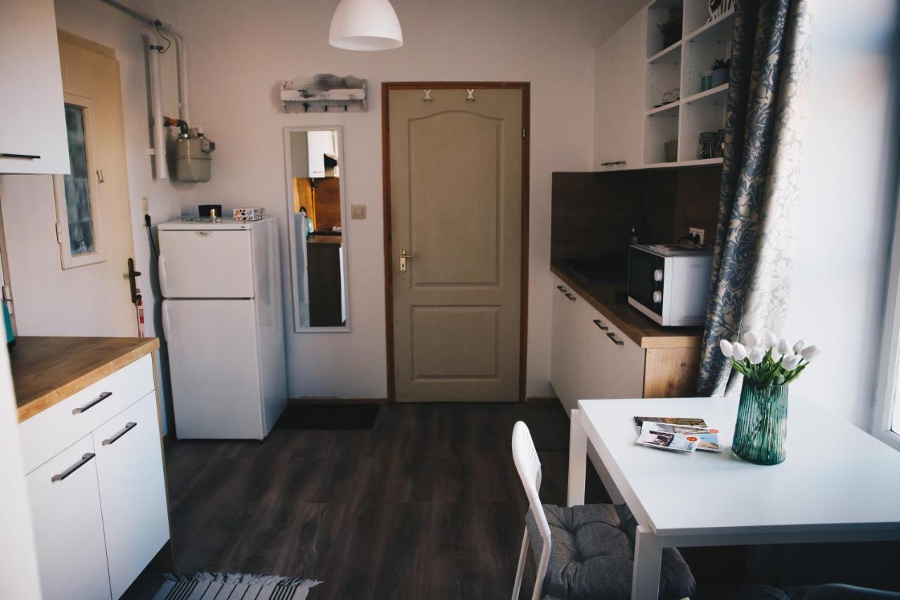 Studio77 Apartman Appartamento Sopron Esterno foto