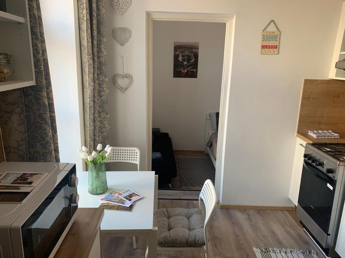 Studio77 Apartman Appartamento Sopron Esterno foto